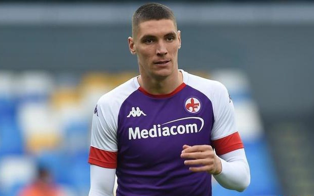 者拉开了距 者拉开了距