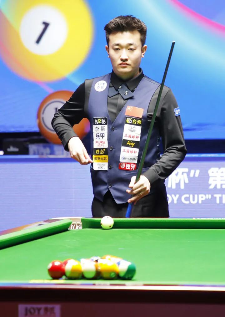 季展现出的 季展现出的