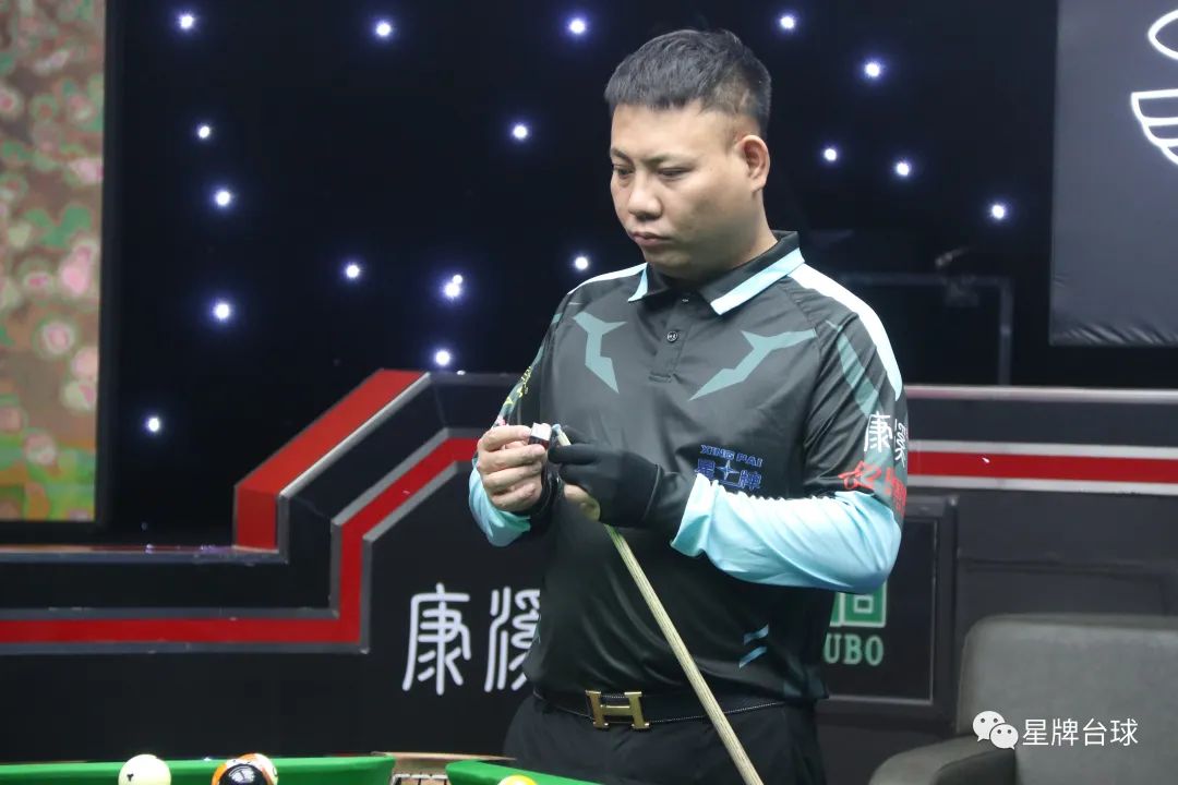 他以一次触 他以一次触